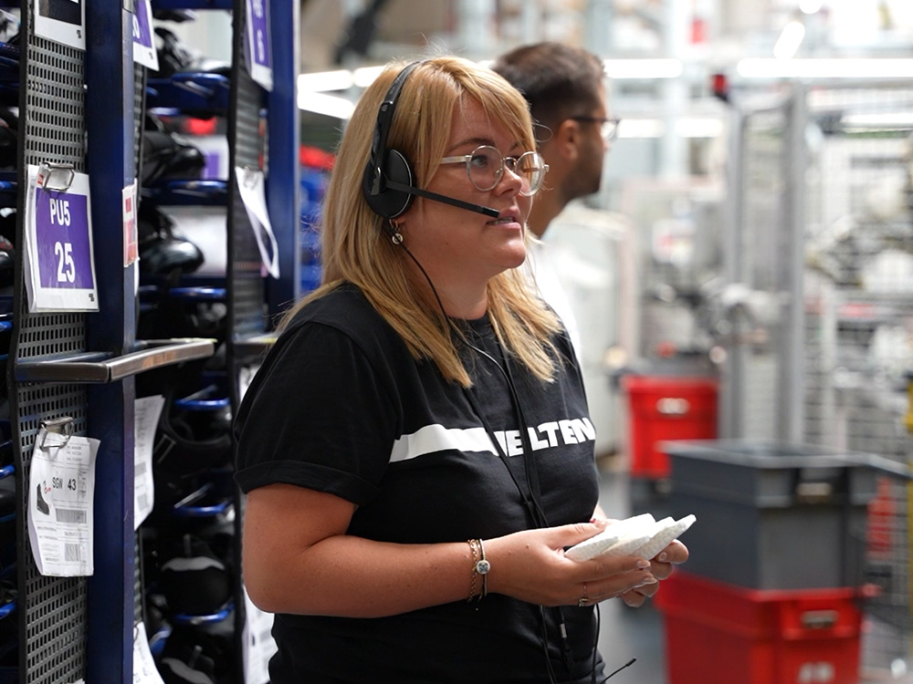 Produktionsführung mit Alicia aus dem Team Elten.